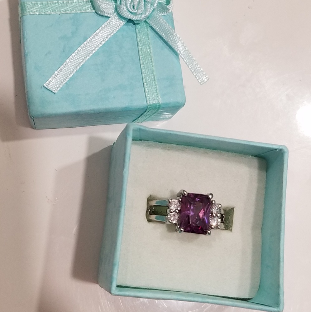 Pretty ring